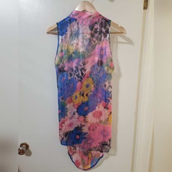 Jeune Jeunesse Sheer Floral Sharkbite Tunic M - Picture 3 of 7